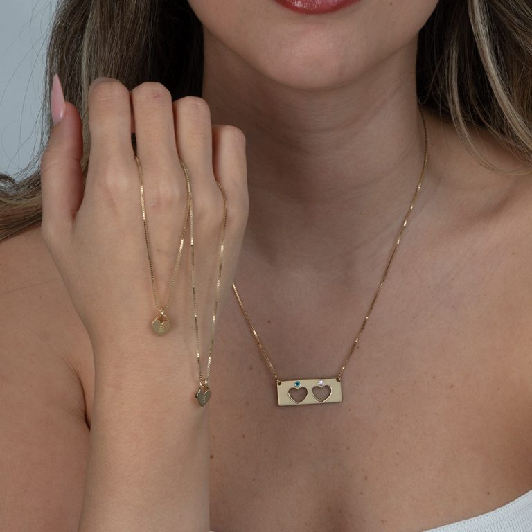 Alternative view of סט שרשראות אמא ובת עם אבני לידה ולבבות אישיים