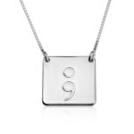 שרשרת סמיקולון במסגרת ריבועית לאישה