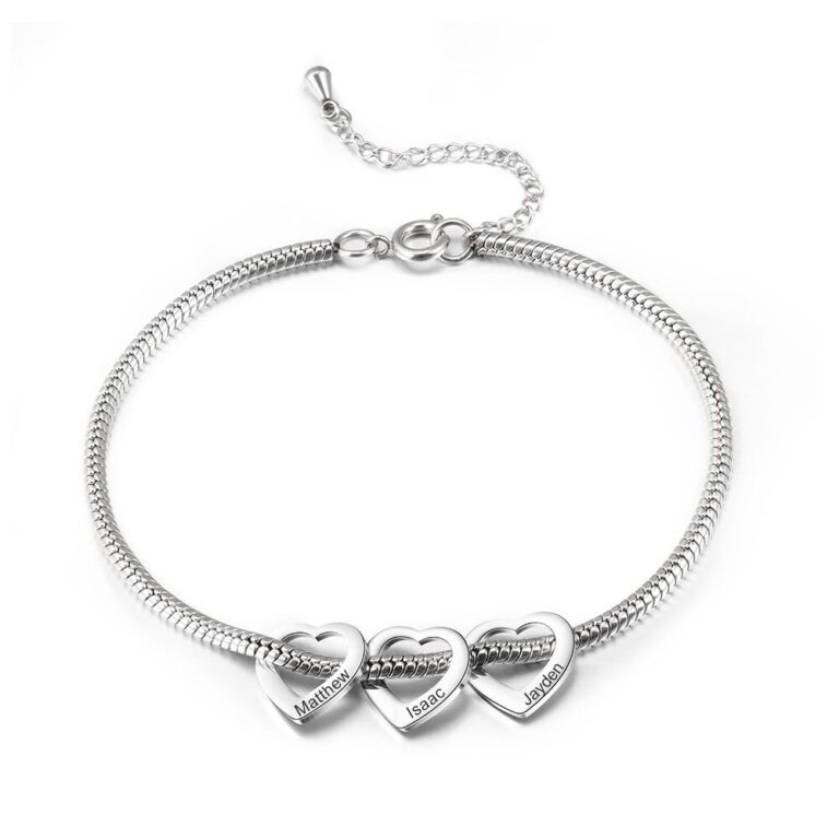 Personalized Mom Charm Bracelet with Engraved Kids Names