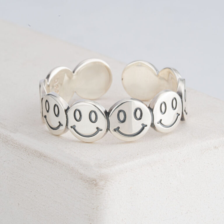 Smiley Ring