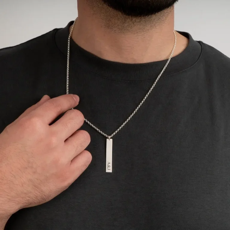 Alternative view of סט שרשראות זוגי עם חריטה של אותיות