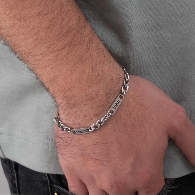 צמיד גורמט לאבא עם פלטות בחריטה אישית של שמות הילדים