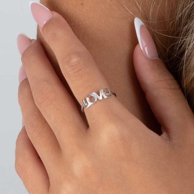 טבעת LOVE עדינה